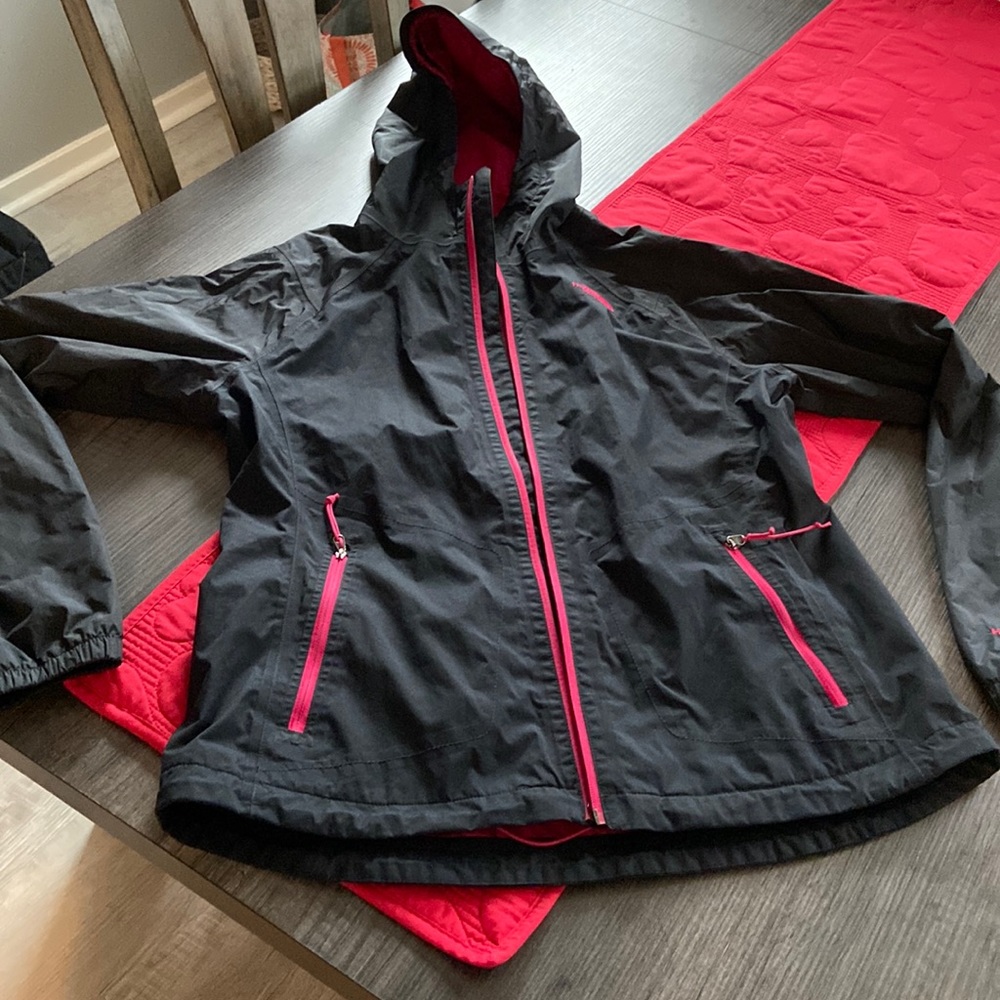 Women’s Northface Rain Jacket